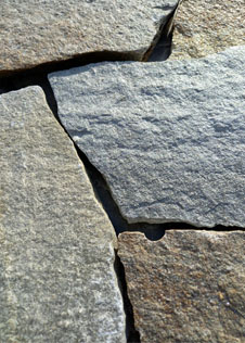 Polygonal-Terrassenplatten aus Naturstein Luserna Gneis